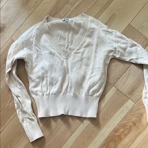 525 America V-Neck Sweater in Soft Cream